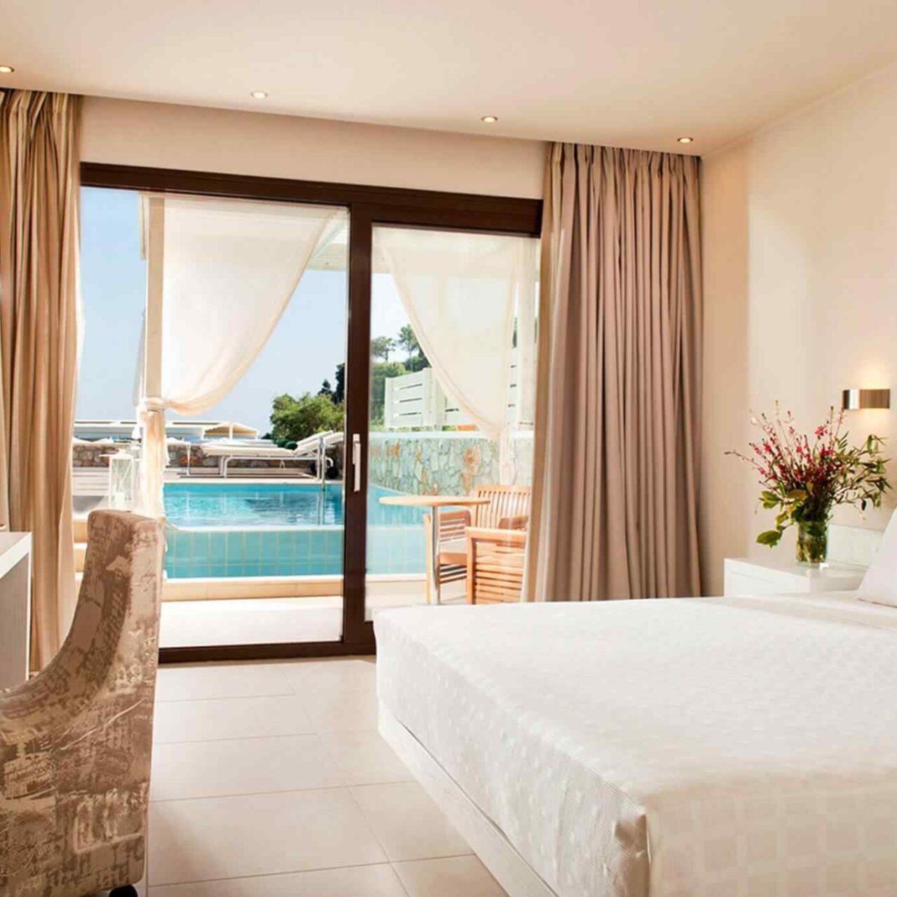 https://afterfive360.com/wp-content/uploads/2017/08/hotel-05-8-1280x1280.jpg