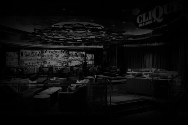 Clique Bar & Lounge